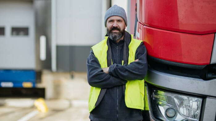 © Halfpoint, stock.adobe.com LKW-Fahrer