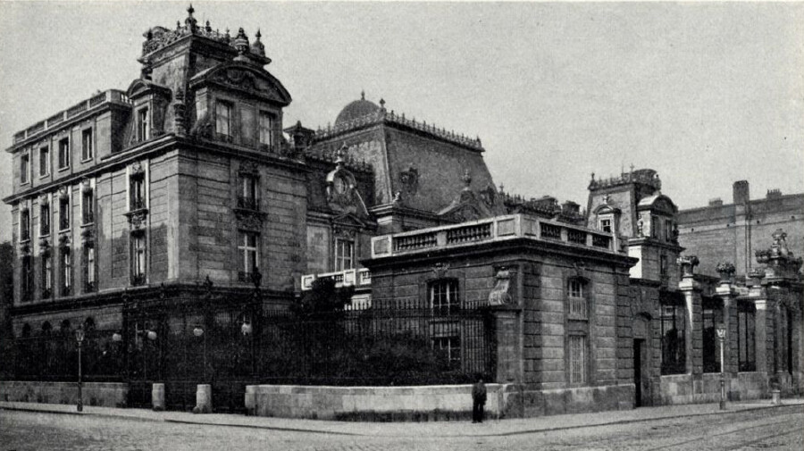 Palais des Freiherrn Albert von Rothschild, IV., Heugasse 26.